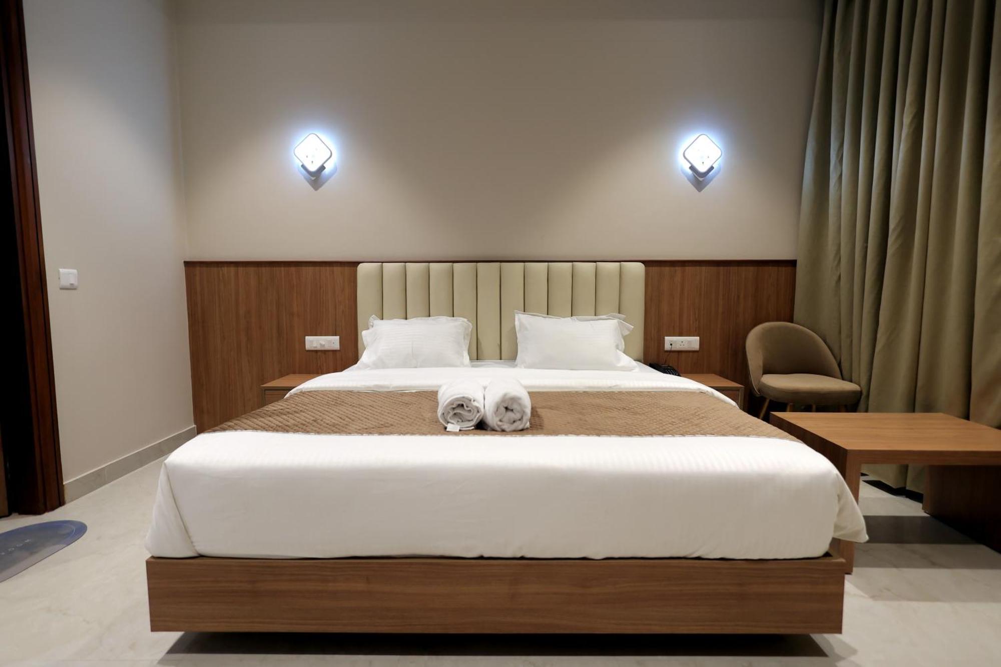 Hotel Regal Palm Moradabad Exterior photo
